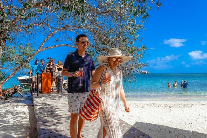 パオ パオ ビーチ クラブ イスラス デル ロザリオ 1 日体験