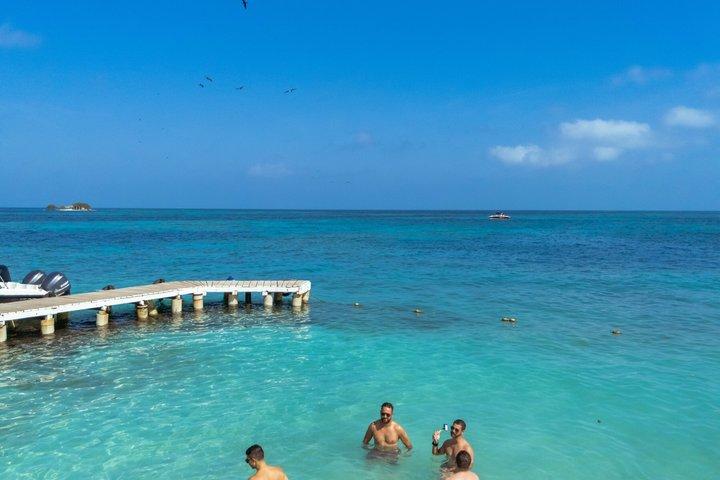 パオ パオ ビーチ クラブ イスラス デル ロザリオ 1 日体験