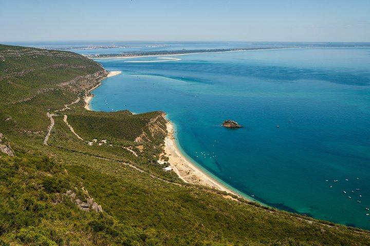 Arrábida Mountains Sesimbra and Setúbal Wines