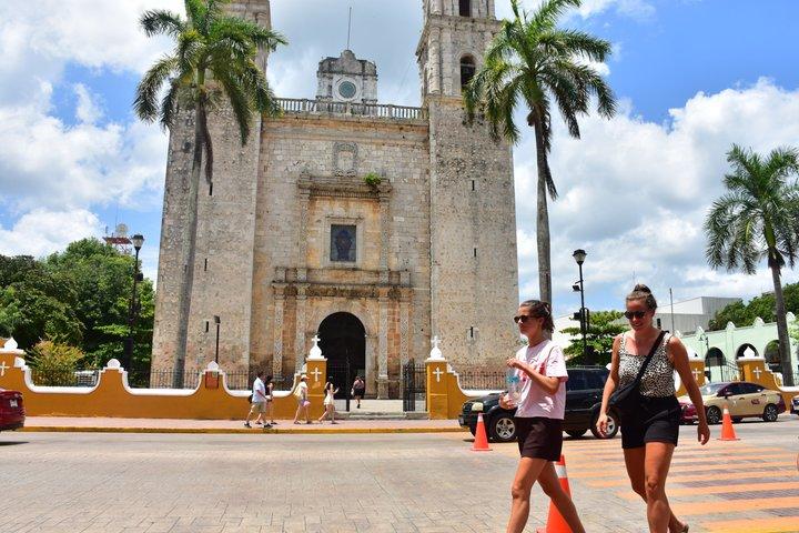 Chichen Itza & Cenotes Xkeken,Samula & Valladolid From Cancun