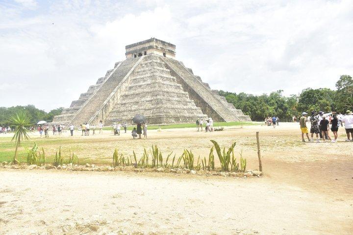 Chichen Itza & Cenotes Xkeken,Samula & Valladolid From Cancun