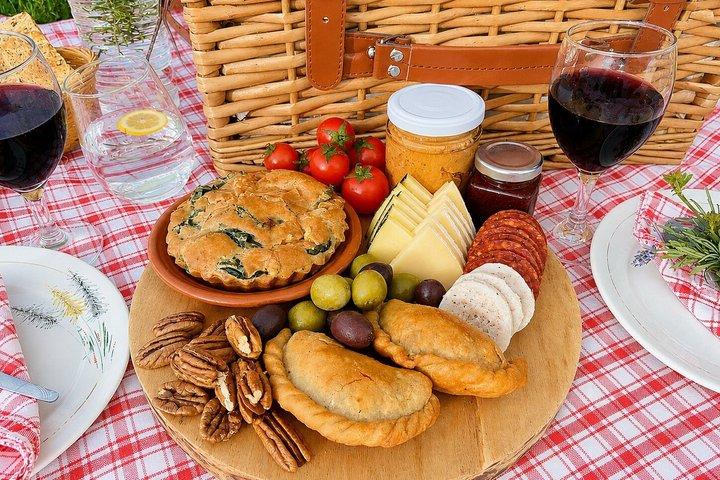 Picnic with Local Wines in Colonia