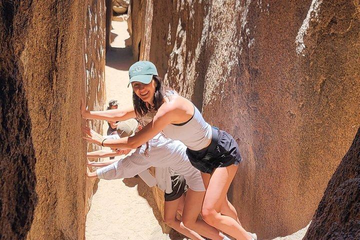 Joshua Tree Park Boulder Scrambling & Adventure Hiking Tour