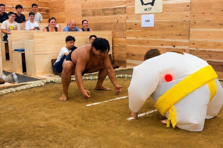 京都：相撲ショー鑑賞＆力士との写真撮影、ドリンク付き