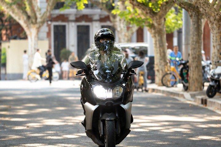 プロの撮影付きプライベート上海バイクツアー