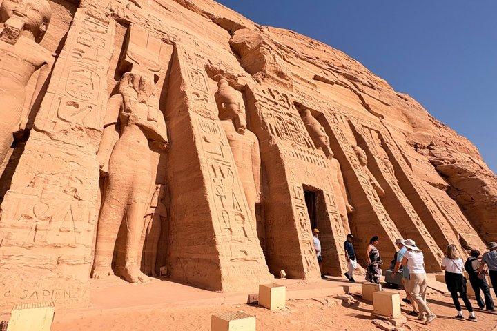Tour de día completo a los Templos de Abu Simbel desde Asuán