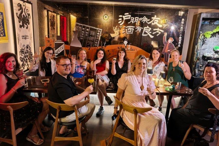 TCMと占いの中国語風パブ巡りバーホッピングナイト