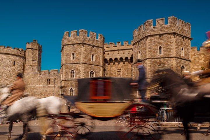 ロンドン、ウィンザー城、ストーンヘンジ、歴史的なウィンチェスター日帰りツアー