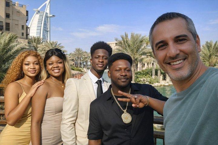 ブルジュ ハリファのチケットを含むセミ プライベート ドバイ レイオーバー シティ ツアー