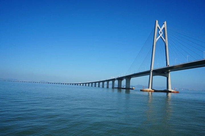 深圳プライベートクルーズツアー 香港珠海マカオ橋の眺め