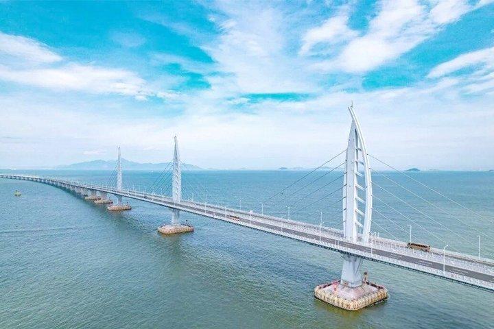 深圳プライベートクルーズツアー 香港珠海マカオ橋の眺め