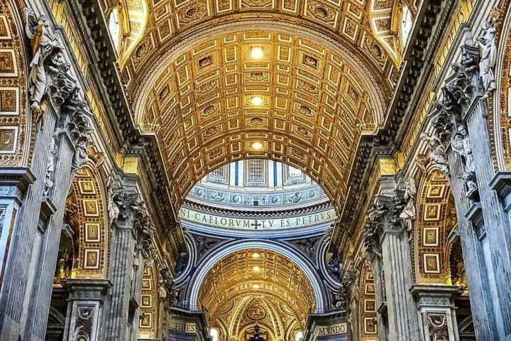 Skip the line St.Peter's Basilica with Guide tour with elevator