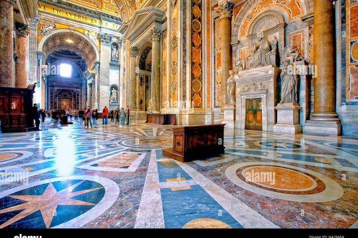Skip the line St.Peter's Basilica with Guide tour with elevator