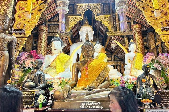 チェンマイ旧市街寺院と遺跡ウォーキングツアー