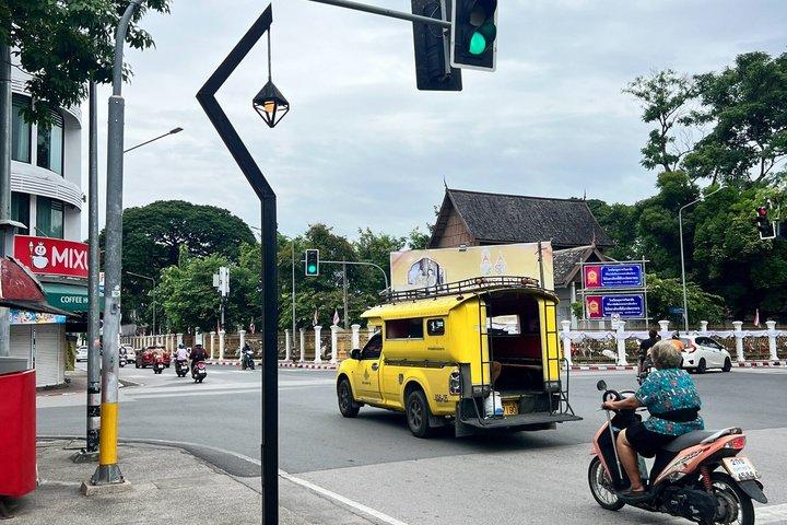 チェンマイ旧市街寺院と遺跡ウォーキングツアー