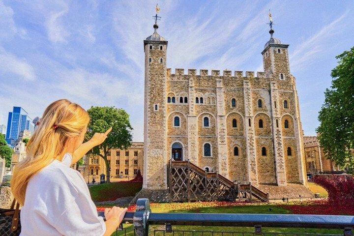 Express Tower of London Tour with Crown Jewels Access
