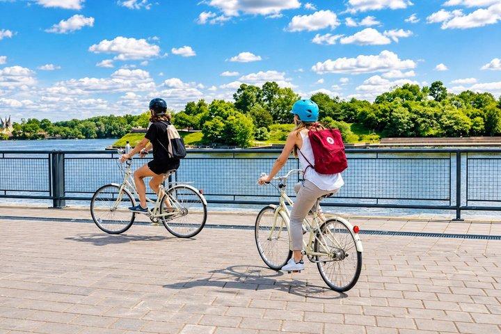 クラクフEバイクツアー:旧市街&カジメシュガイド付き(2時間または4時間)