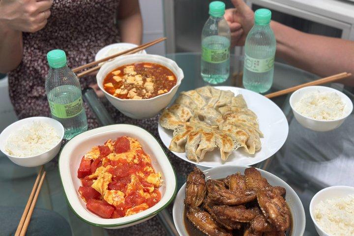 地元の人が作る本物の家庭の味