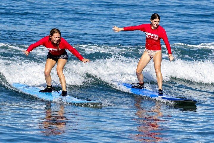Cours de surf privé pour groupes de 7 personnes ou plus
