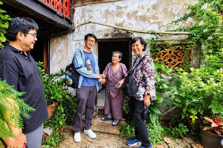 Tour a pie por BKK en el Mercado de Flores y la comunidad ribereña de 200 años