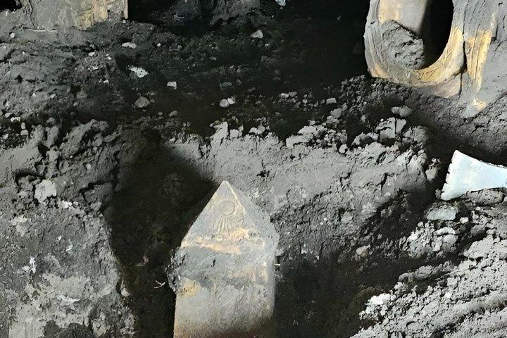 未知の古代遺物とエイリアン工芸品博物館ツアー