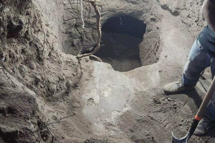未知の古代遺物とエイリアン工芸品博物館ツアー