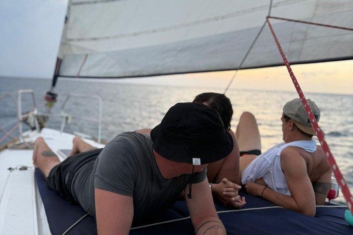 Barca a vela di lusso a Tayrona