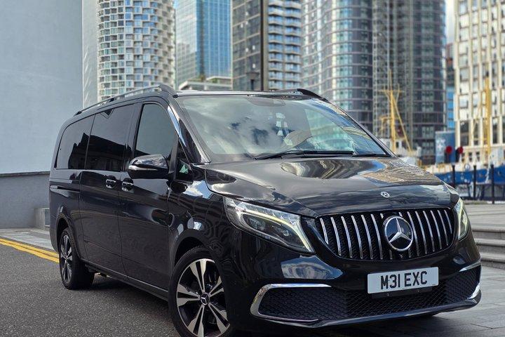 プロの運転手によるプライベート空港送迎サービス