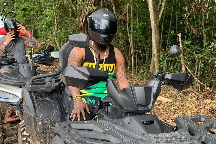 オフロード ATV ガイド付きオーチョ リオス ツアーとショッピング