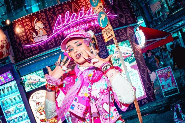 ユキによるプライベート東京ネオン写真撮影