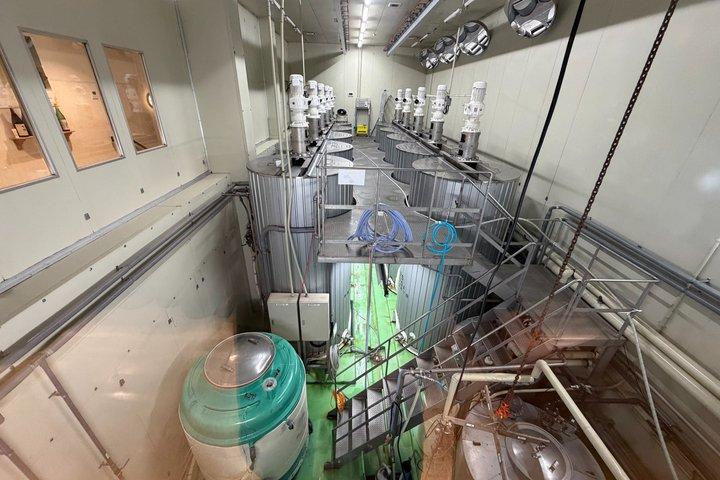 エキスパートパートガイドによる神戸の日本酒ツアー：3＋蔵元、試飲付き