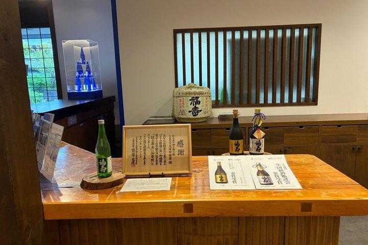 エキスパートパートガイドによる神戸の日本酒ツアー：3＋蔵元、試飲付き