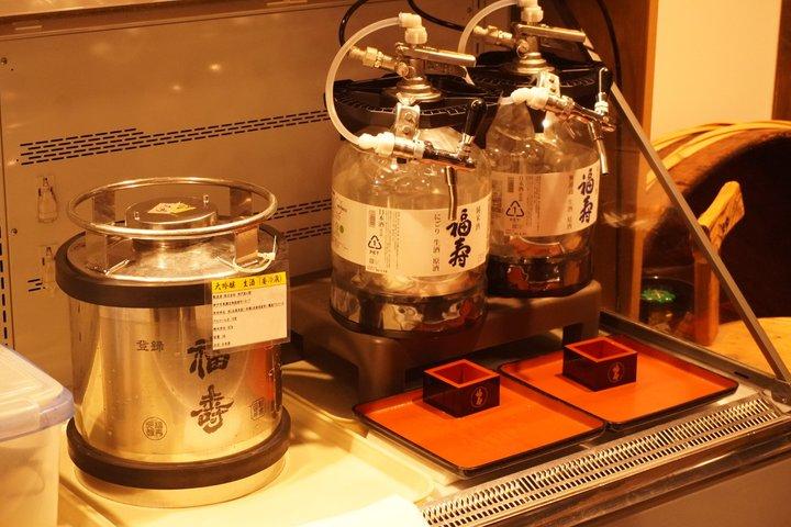 エキスパートパートガイドによる神戸の日本酒ツアー：3＋蔵元、試飲付き