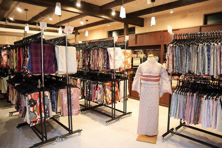 Kyoto: Kimono Experience at Fushimi Inari Shrine