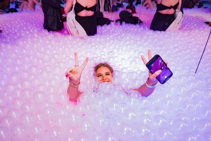 Ballie Ballerson Ball Pit og Cocktailbar Oplevelse i London