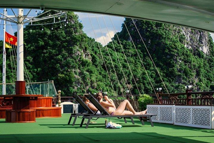 カリプソクルーズ:2日間 - 1日目 - ハロン湾&ランハー湾ツアー