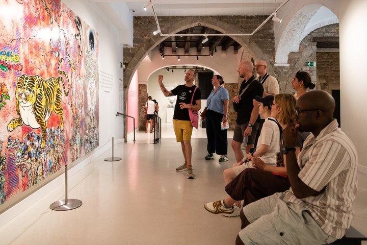 バルセロナストリートアートツアーエルボルンとMOCO美術館を探索