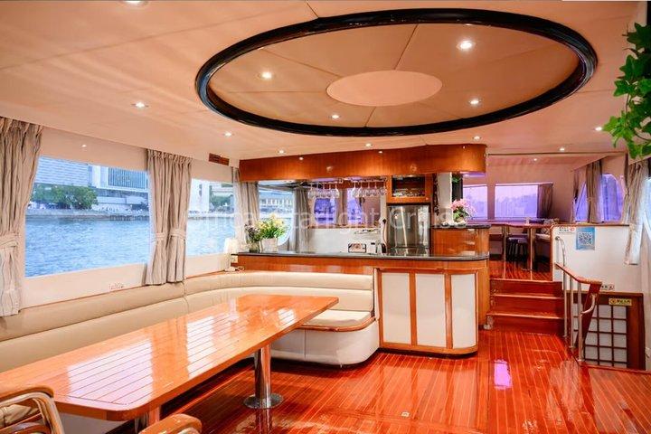 STARLIGHT : Tour nocturno en yate por el puerto de Victoria