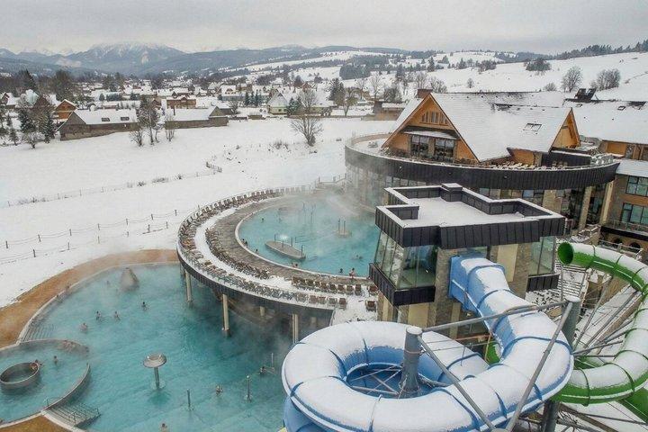 クラクフ・ザコパネ地域 スノーモービルアドベンチャーと温泉
