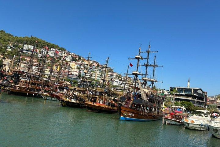 アランヤ海賊船ツアー（ランチとソフトドリンク付）