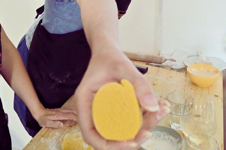 ローマ料理にキリスト教の要素を取り入れた、パスタの前菜とティラミスが特徴の料理。