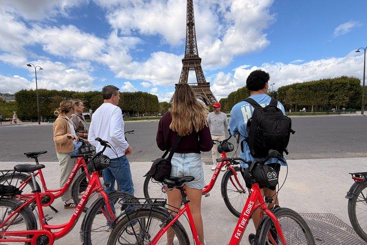 パリ：自転車またはeバイクツアー、観光スポット＆ローカルインサイト