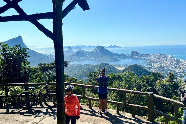 Vista Chinesa and Guided Hike in Tijuca Forest