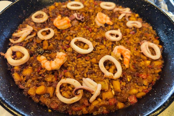 デザイナーロフトでプレミアム料理教室：パエリア＆スペイン語タパス