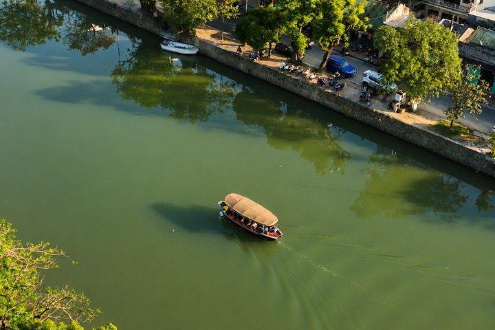 ヒュー電気ボートクルーズ隠れた運河か夜の香水川か