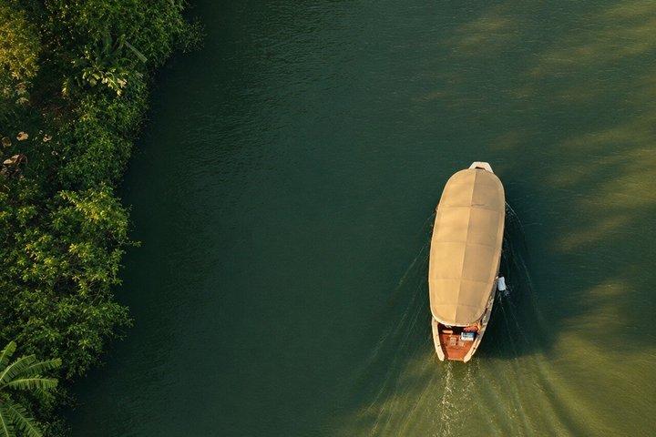 ヒュー電気ボートクルーズ隠れた運河か夜の香水川か
