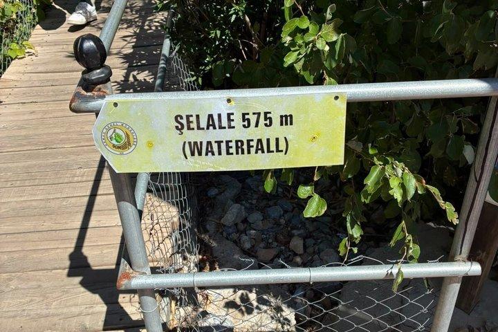 アラニャのサパデレ峡谷と隠された滝の発見とランチ
