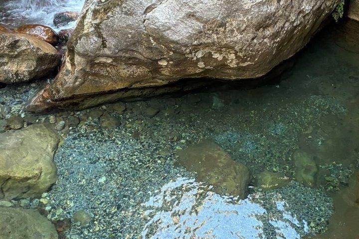 アラニャのサパデレ峡谷と隠された滝の発見とランチ