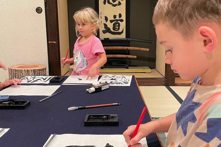 京都でのアーティストとのプライベートな日本語の禅書道体験