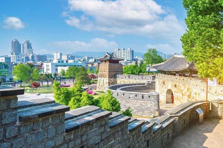 水城要塞と韓国語民俗村ツアー(ソウル発)